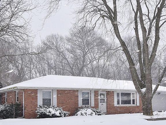 2nd image of 56576 Meadowood Dr
