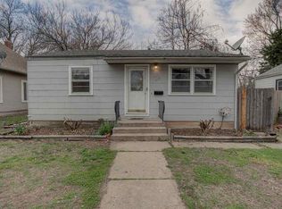319 Pine St, Halstead, KS 67056