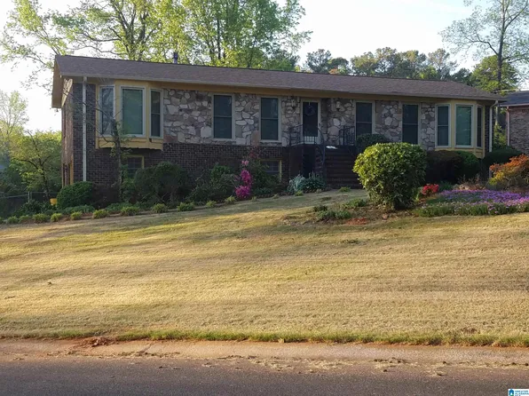1208 Little Brook Ln, Birmingham, AL 35235