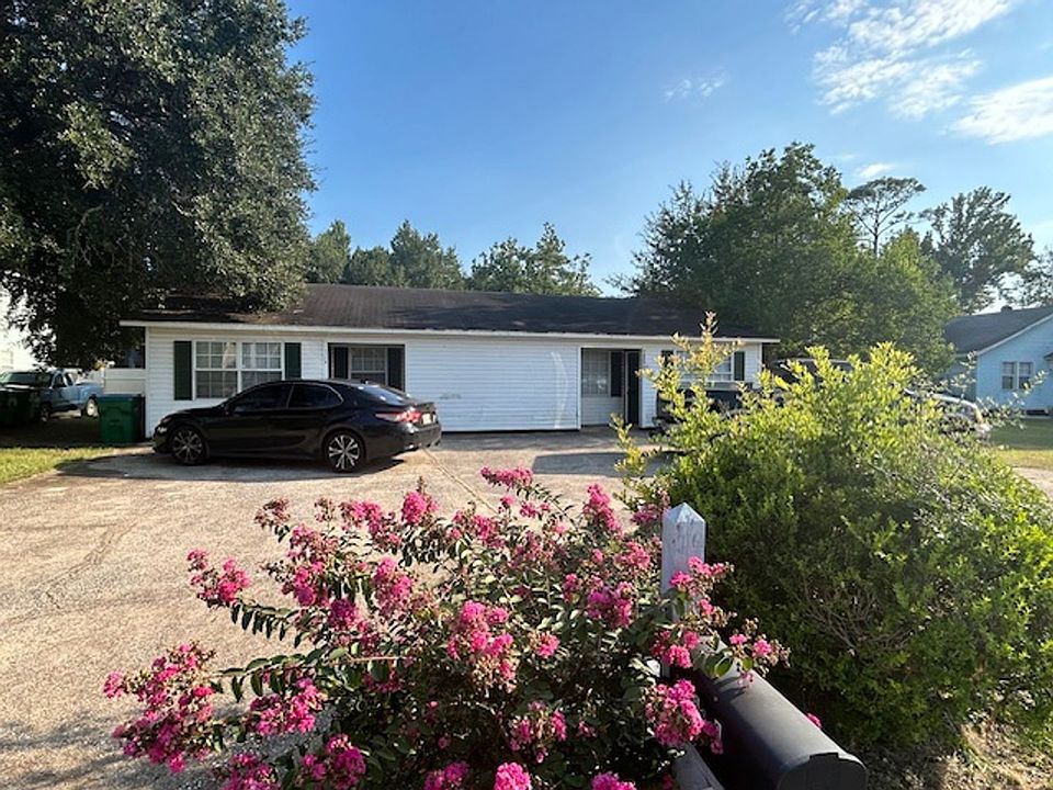 1st image of 1108 Communy Ave