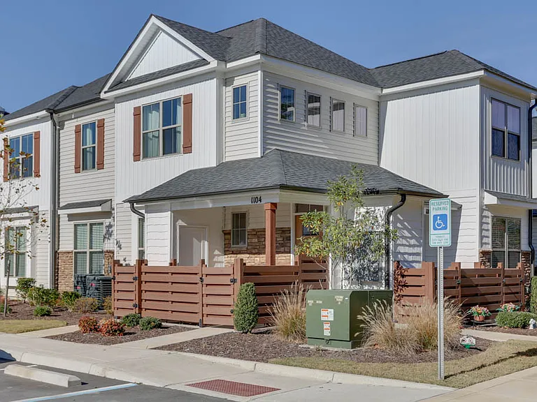 1104 Union Pacific Way — Photo 28