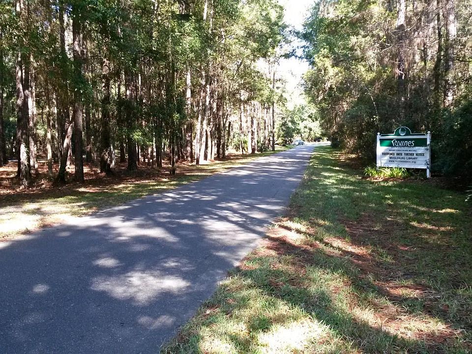 1st image of Creek Hollow Ln