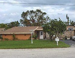 1st image of 1092 W Shore Dr