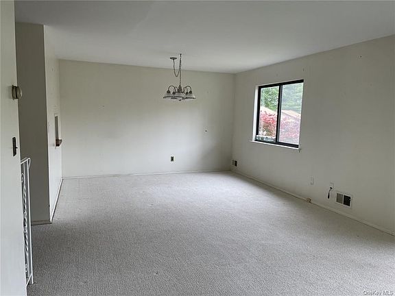 5th image of 65D Independence Ct
