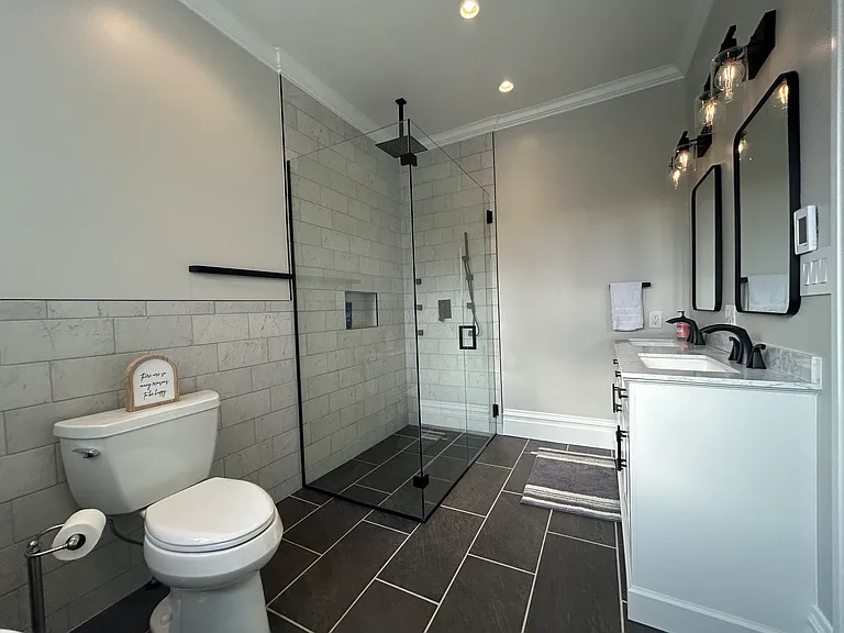 931 Oakland Ave — Photo 15