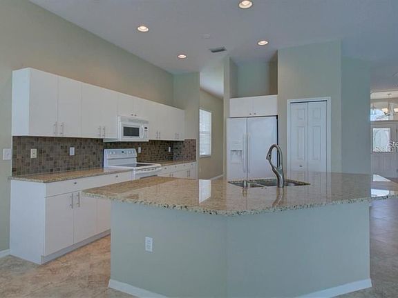 4th image of 6915 Superior Street Cir