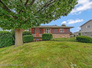 513 Shirley Ln, Dunmore, PA 18512