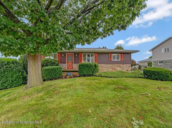 513 Shirley Ln, Dunmore, PA 18512