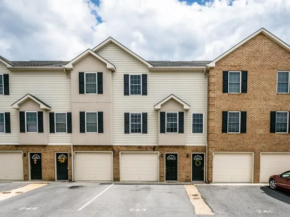 233 Telluride Dr, Broadway, VA 22815
