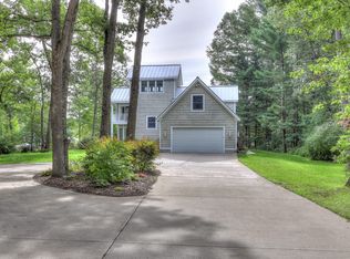 6570 Staple Rd, Twin Lake, MI 49457