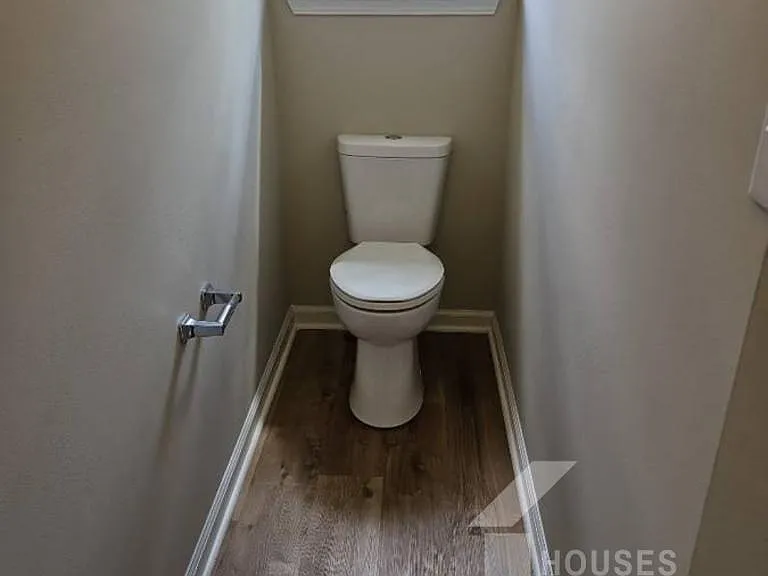 210 Stapleford Park Dr — Photo 17