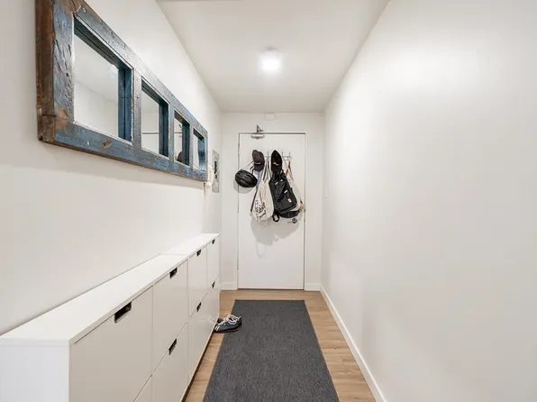 36 E 14th Ave #213, Vancouver, BC V5T 4C9