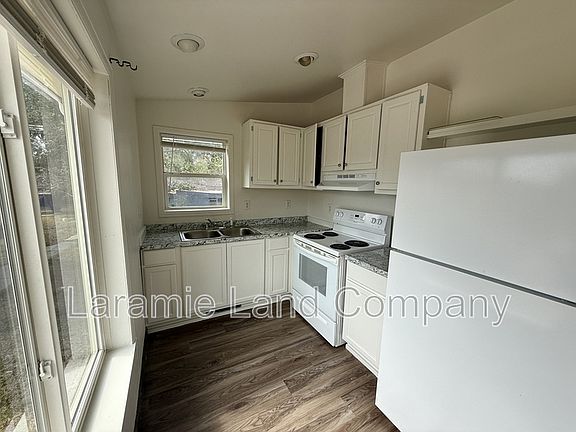 3rd image of 388 N Buchanan St APT A