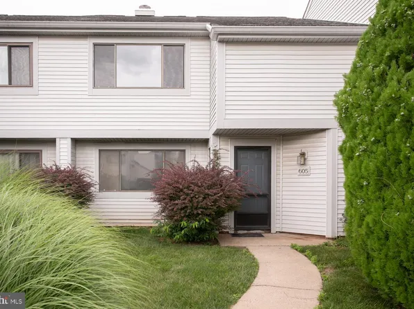605 Freedom Cir #326, Harleysville, PA 19438
