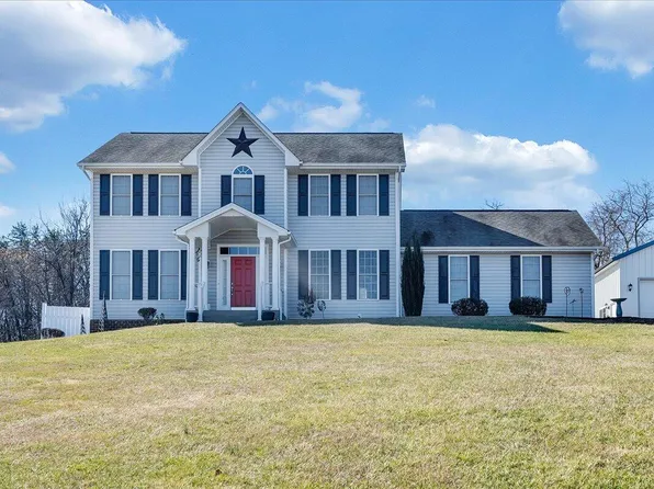 1861 Country Club Rd, Troutville, VA 24175