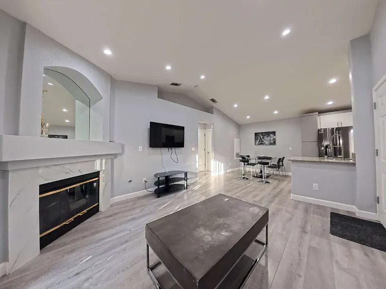 5415 W Harmon Ave #2137 — Photo 5