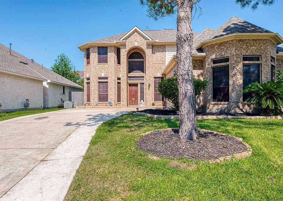 1st image of 406 Colony Lake Estates Dr