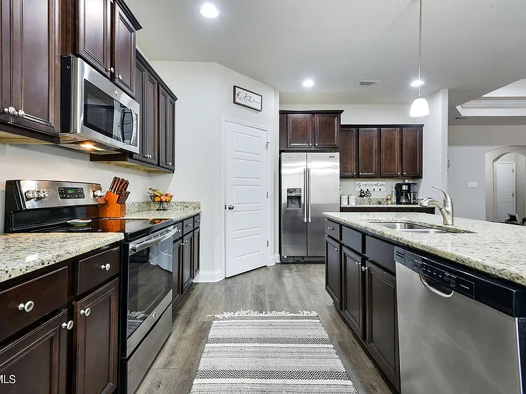 5307 Overland Dr — Photo 7