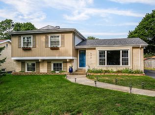 632 Chatham Ave, Addison, IL 60101