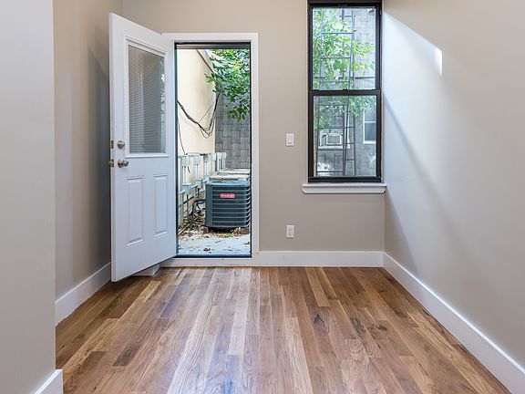 5th image of 373 Manhattan Ave #6