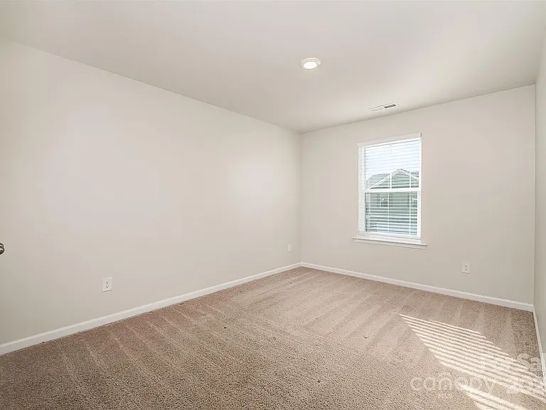 3034 Eastcott Ave — Photo 12
