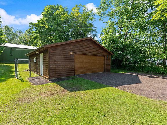 4th image of 1661 Lavaque Rd