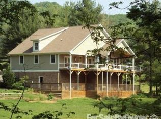 1053 Foggy Bottom Ln, Hiltons, VA 24258