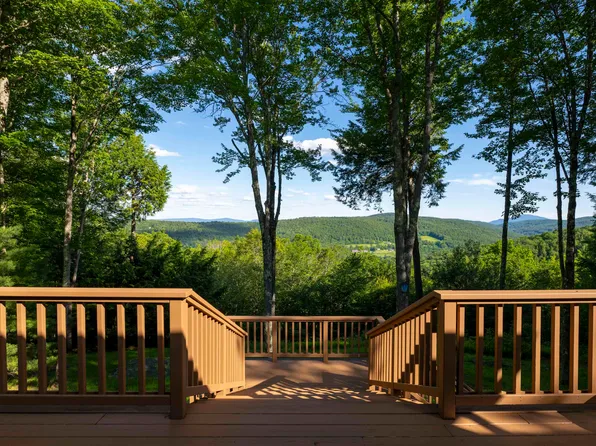 589 Fairbanks Turn, Hartford, VT 05059