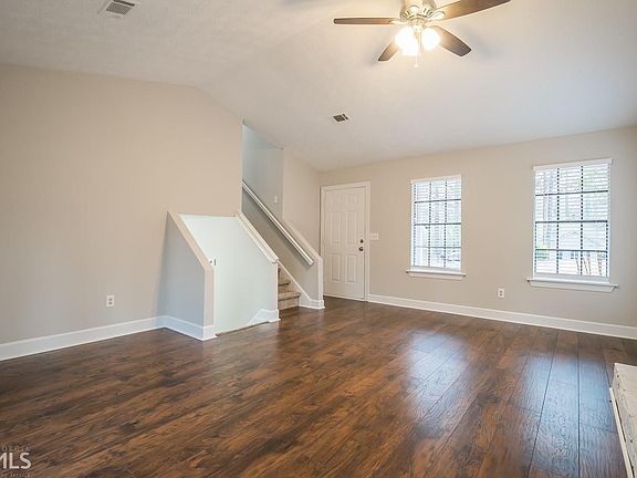 4th image of 2041 Walden Park Pl