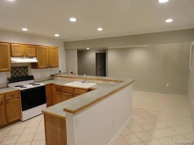301 S East St #1 — Photo 3