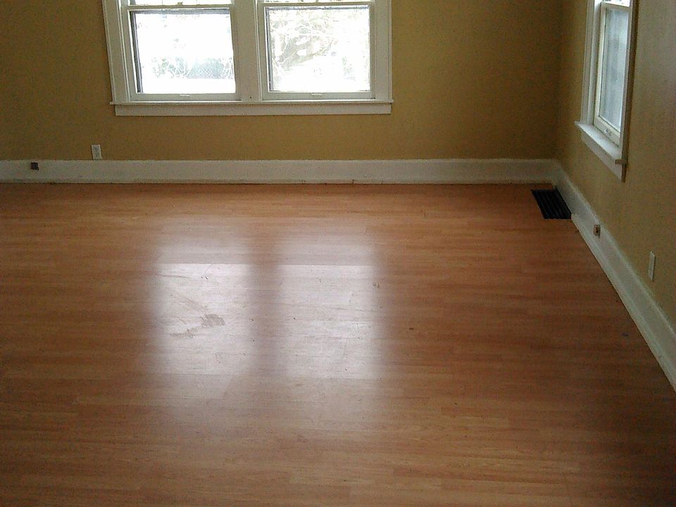 1st image of 421 College Ave APT B