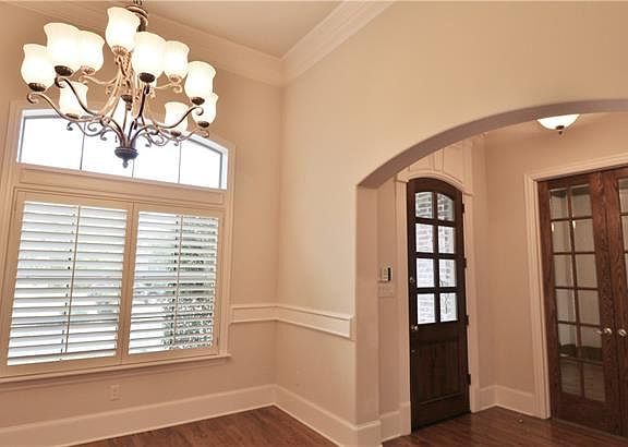 5th image of 405 Waterford Ln