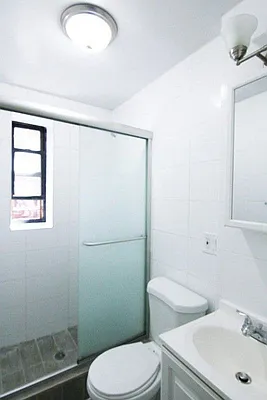 Rented by Ledvech Group | media 16