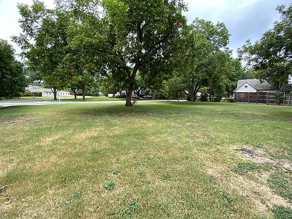 4th image of 3606 Monticello Dr