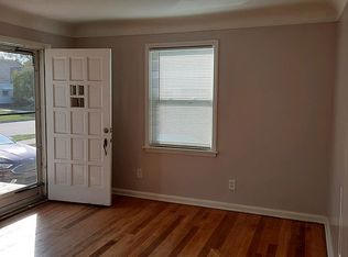 7958 Mayfair St, Taylor, MI 48180