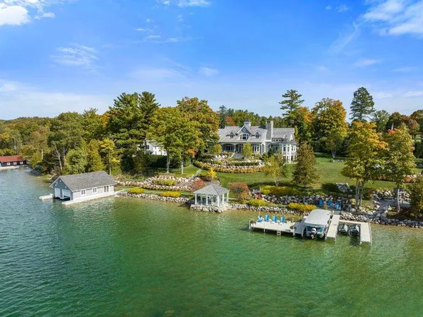 850 W Bear River Rd, Petoskey, MI 49770