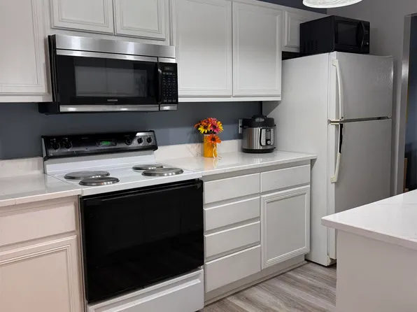 29 Heritage Village Ln, Columbia, SC 29212