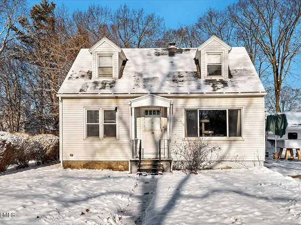 26 Shirley Drive, Schenectady, NY 12304