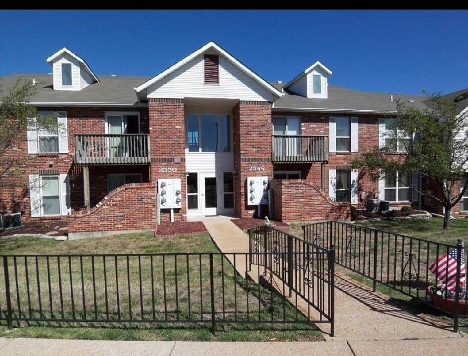 1st image of 2550 Coppergate Square Dr APT E