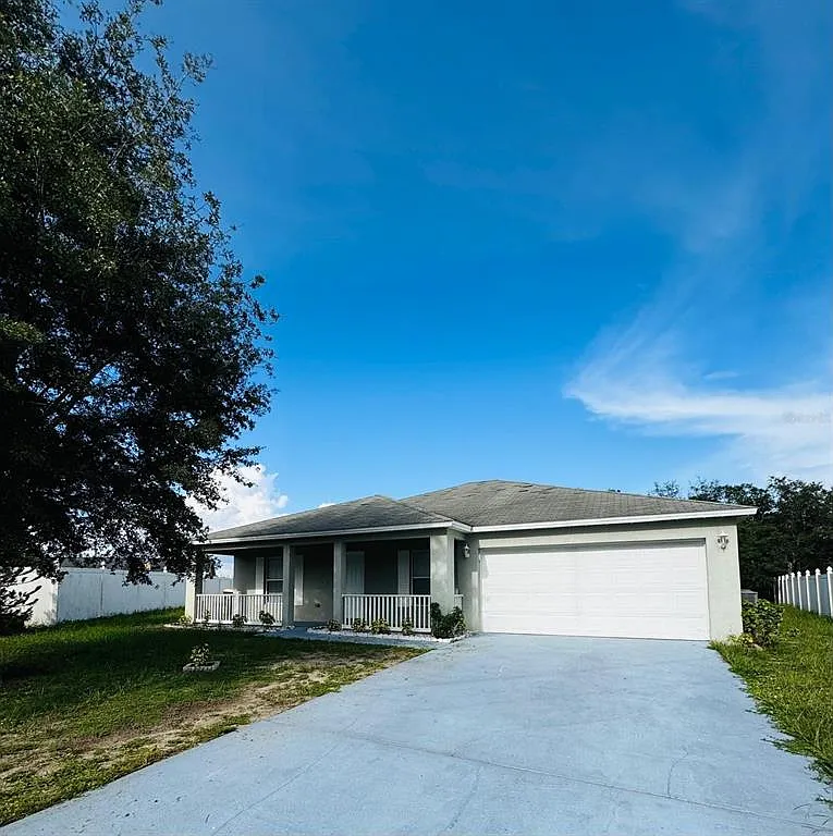3 bed, 2.0 bath, 1632 sqft, $1,800 — Photo 1
