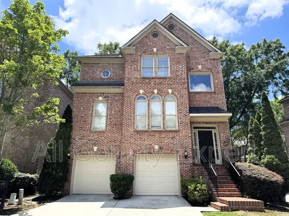 889 Lenox Ct NE, Atlanta, GA 30324