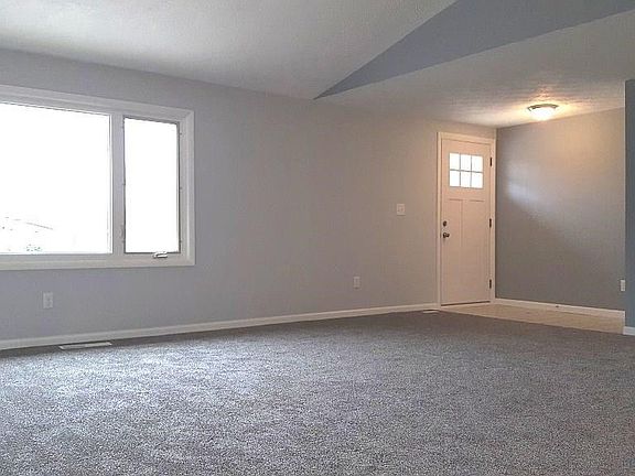 3rd image of 9043 Cranbrook Dr