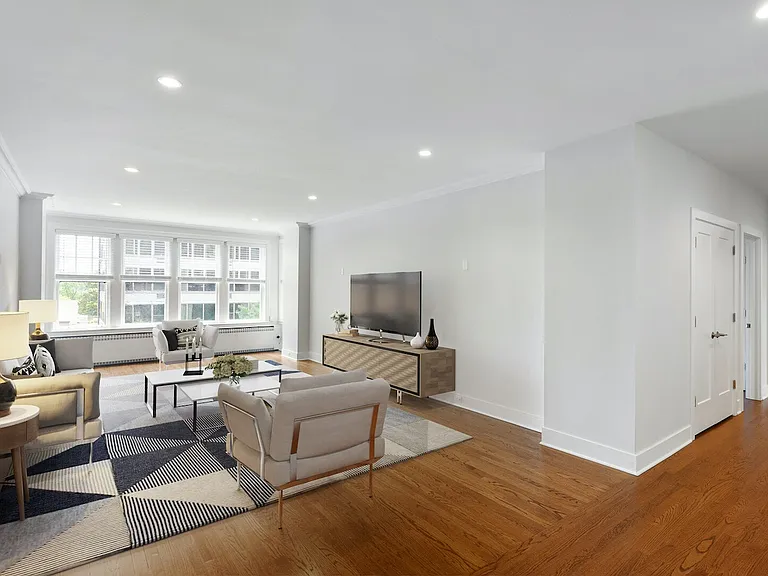 3000 N Sheridan — Photo 12