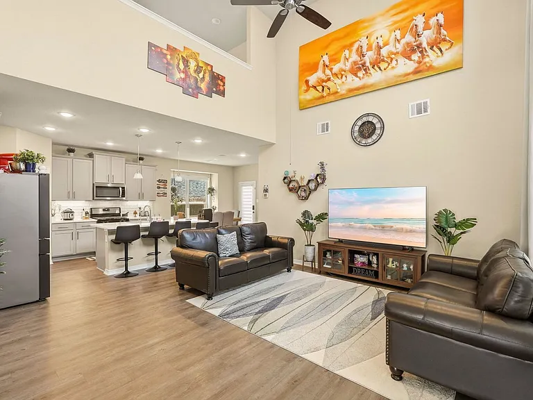 812 Coronado Terrace Ln — Photo 5