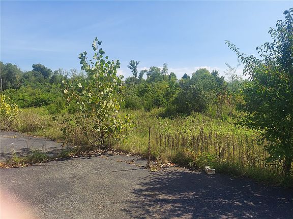 3rd image of 8148 Westbrook Rd