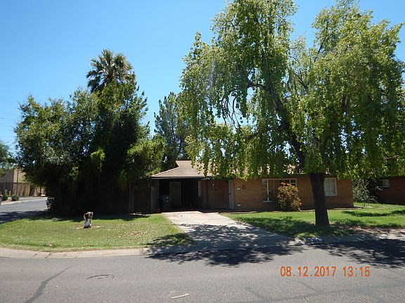 2nd image of 2943 E Pinchot Ave