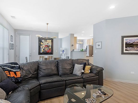 3rd image of 1781 Tudor Ln Unit 202