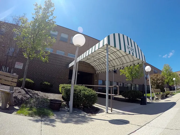 Ridgewood Senior Apartments — Photo 1