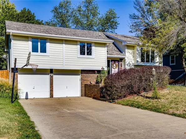 2729 Lawrence Ave, Lawrence, KS 66047