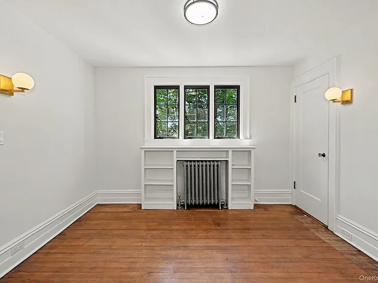 53 Cortlandt Ave — Photo 26